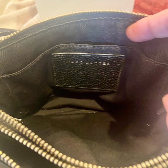 Marc Jacobs Black Pebbled Leather Crossbody Bag - Picture 8 of 11